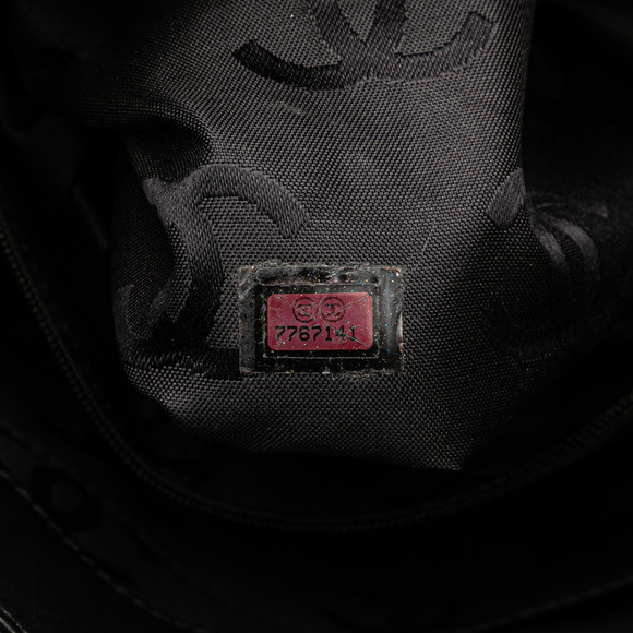 Pre-Loved Chanel Small CC Quilted Calfskin Wild Stitch Tote - Picture 6 of 11